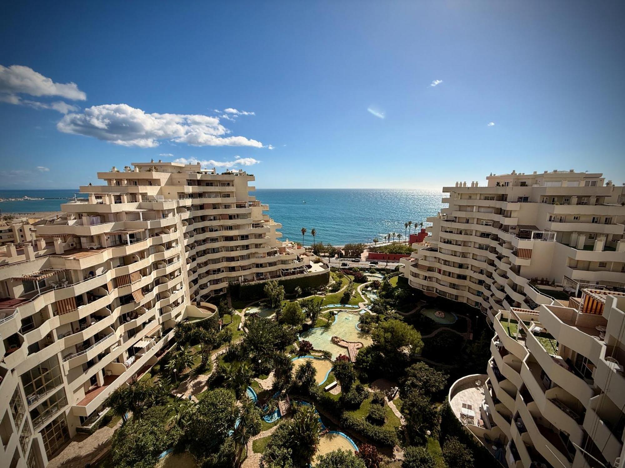 Kingfisher Apartments Benal Beach Benalmadena Bagian luar foto