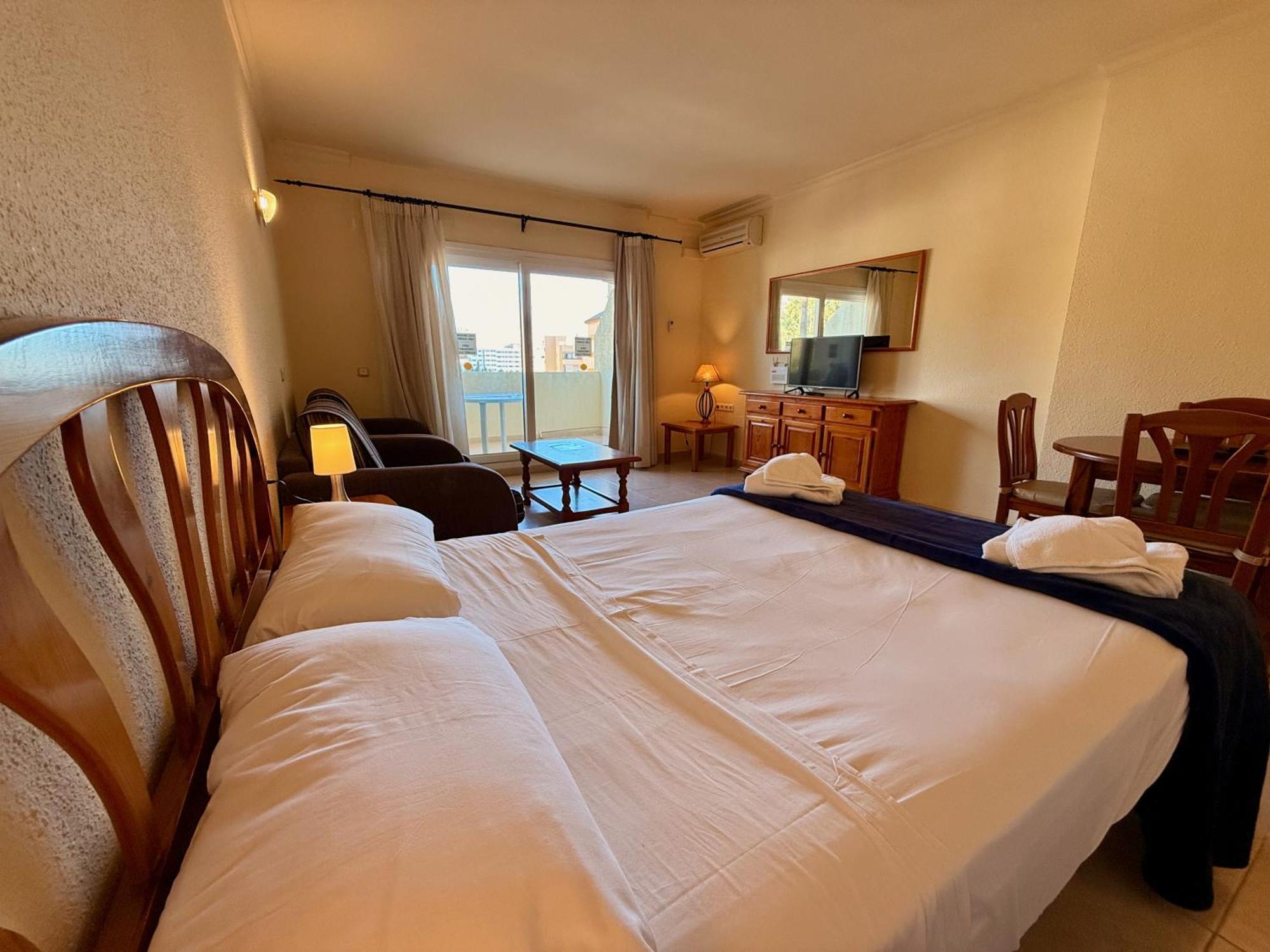 Kingfisher Apartments Benal Beach Benalmadena Bagian luar foto