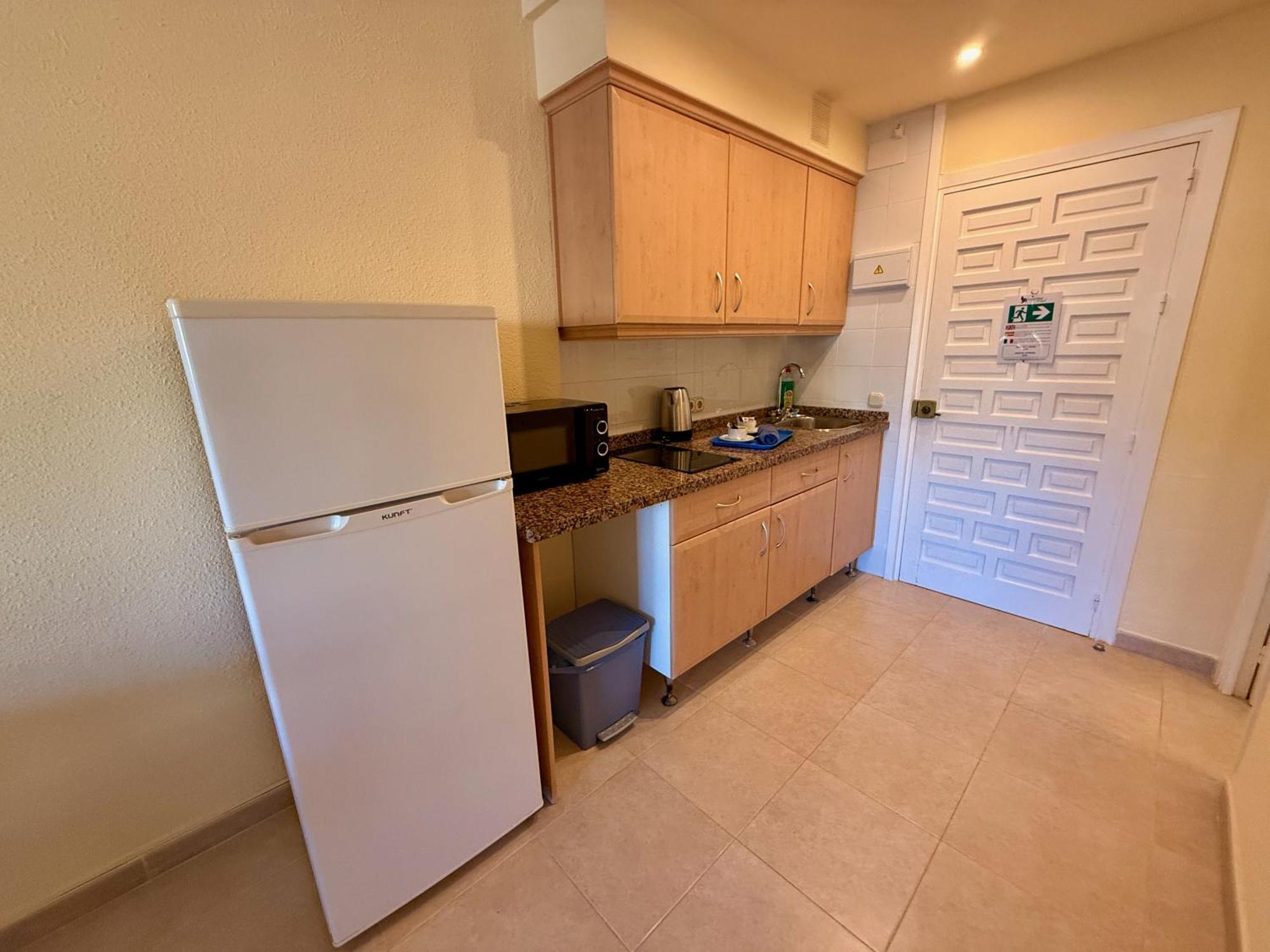 Kingfisher Apartments Benal Beach Benalmadena Bagian luar foto