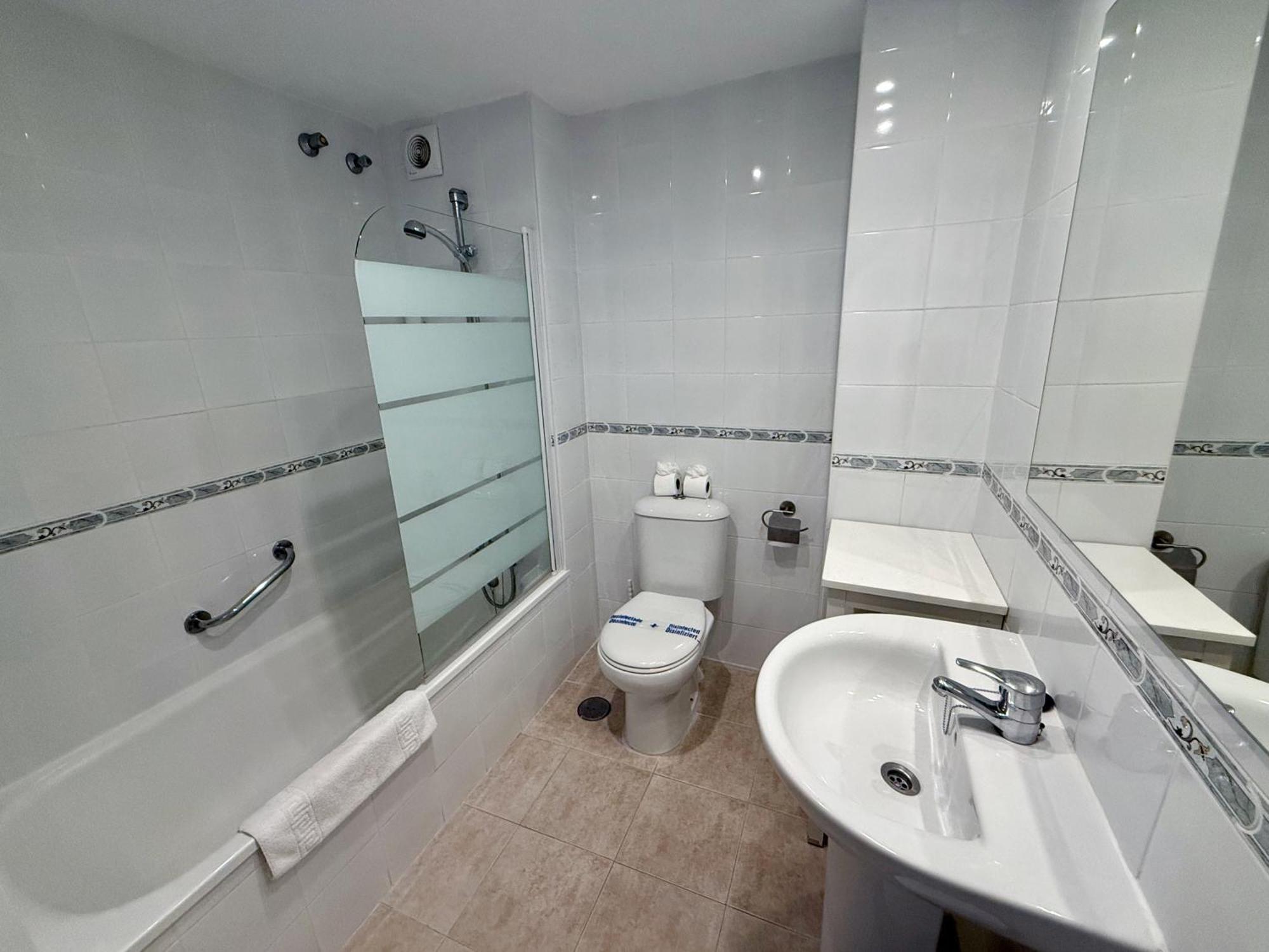 Kingfisher Apartments Benal Beach Benalmadena Bagian luar foto