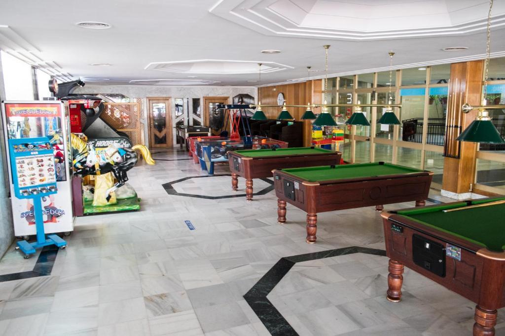 Kingfisher Apartments Benal Beach Benalmadena Bagian luar foto